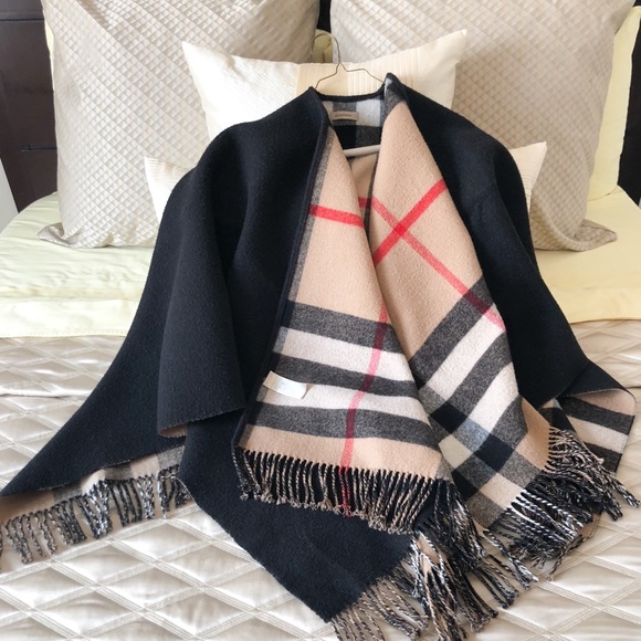 Burberry Merino Wool Exploded Check Fringe Cape - Picture 7 of 8